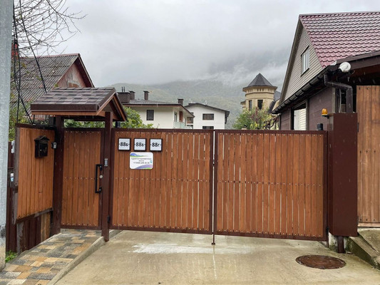 Продам двухкомнатную (2-комн.) квартиру, Волоколамская ул, 88Б, Красная Поляна пгт