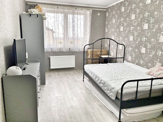Продам двухкомнатную (2-комн.) квартиру, им. лётчика Позднякова ул, 2к2к3, Краснодар г