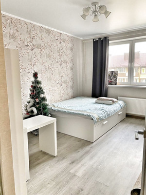 Продам двухкомнатную (2-комн.) квартиру, им. лётчика Позднякова ул, 2к2к3, Краснодар г