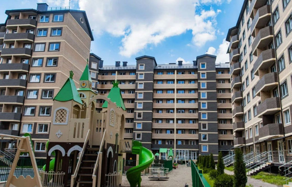 Продам двухкомнатную (2-комн.) квартиру, им. лётчика Позднякова ул, 2к2к3, Краснодар г