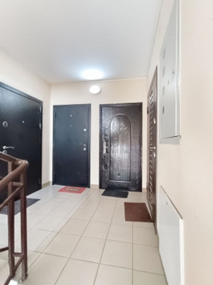 Продам двухкомнатную (2-комн.) квартиру, 1-й Верхний проезд, 6, Краснодар г