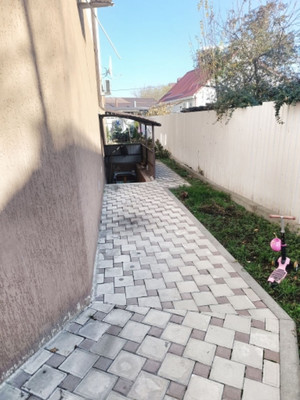 Продам двухкомнатную (2-комн.) квартиру, 1-й Верхний проезд, 6, Краснодар г