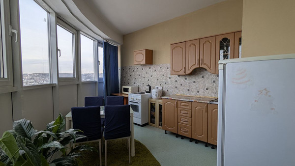 Продам двухкомнатную (2-комн.) квартиру, Вампилова ул, 44, Иркутск г