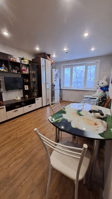 Продам трехкомнатную (3-комн.) квартиру, Новоселов ул, 3, Сыктывкар г