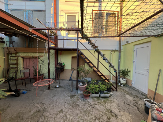 Продам многокомнатную квартиру, им М.С.Щепкина ул, 18, Алупка г