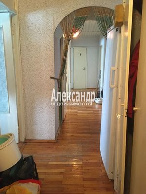 Продам трехкомнатную (3-комн.) квартиру, 18, Лесное п