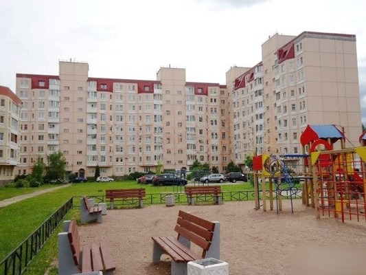 Продам двухкомнатную (2-комн.) квартиру, Центральная (Детскосельский тер.) ул, 8к1, Шушары п