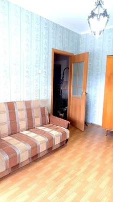 Продам двухкомнатную (2-комн.) квартиру, Центральная (Детскосельский тер.) ул, 8к1, Шушары п