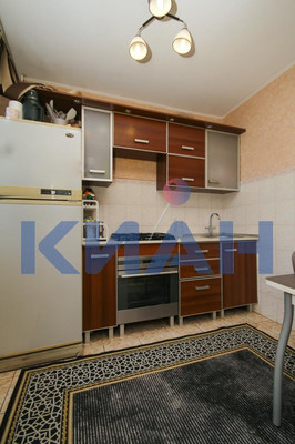 Продам трехкомнатную (3-комн.) квартиру, Ульяновский пр-кт, 8, Красноярск г