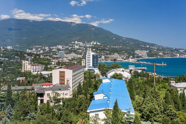 Продам трехкомнатную (3-комн.) квартиру, Володарского ул, 9, Ялта г