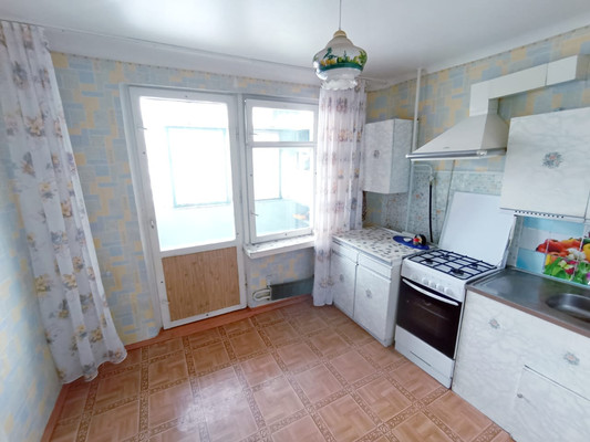 Продам двухкомнатную (2-комн.) квартиру, Строителей ул, 33а, Новомичуринск г