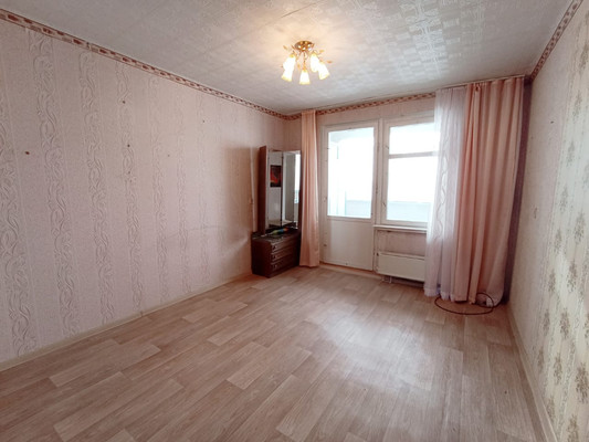 Продам двухкомнатную (2-комн.) квартиру, Строителей ул, 33а, Новомичуринск г
