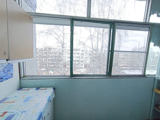 Продам двухкомнатную (2-комн.) квартиру, Строителей ул, 33а, Новомичуринск г