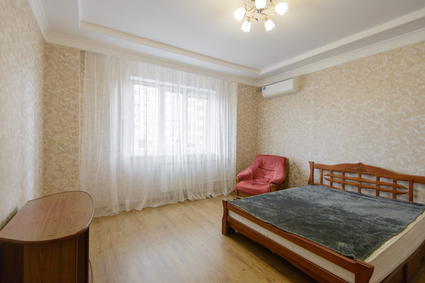 Продам двухкомнатную (2-комн.) квартиру, Извилистая ул, 11/1, Ростов-на-Дону г