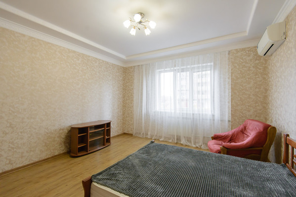 Продам двухкомнатную (2-комн.) квартиру, Извилистая ул, 11/1, Ростов-на-Дону г