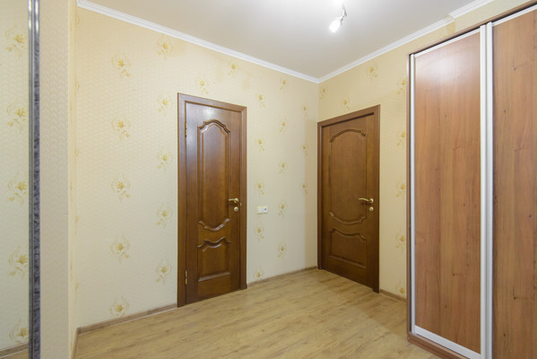 Продам двухкомнатную (2-комн.) квартиру, Извилистая ул, 11/1, Ростов-на-Дону г