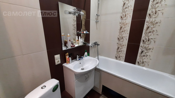 Продам однокомнатную (1-комн.) квартиру, С.Жилина ул, 4, Медведево пгт