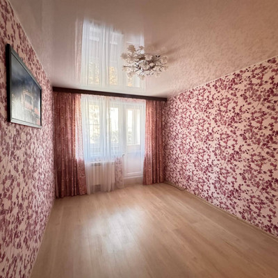 Продам трехкомнатную (3-комн.) квартиру, 14, Рыбное п