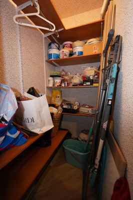 Продам двухкомнатную (2-комн.) квартиру, Маршала Савицкого ул, 12, Москва г