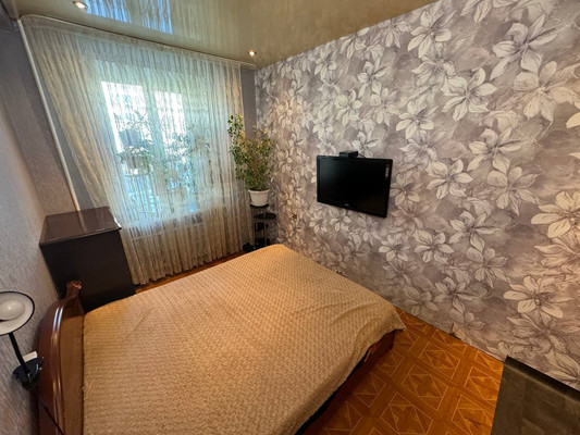 Продам двухкомнатную (2-комн.) квартиру, Ленина пр-кт, 26, Комсомольск-на-Амуре г