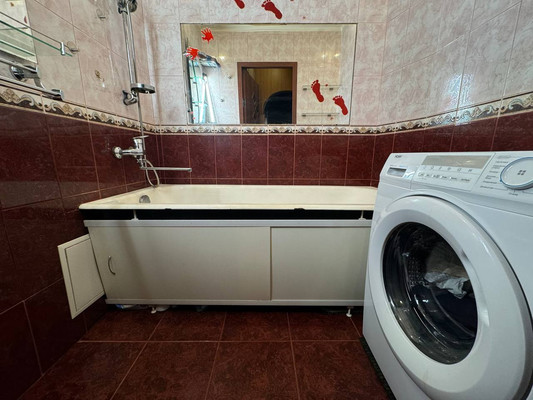 Продам двухкомнатную (2-комн.) квартиру, Ленина пр-кт, 26, Комсомольск-на-Амуре г
