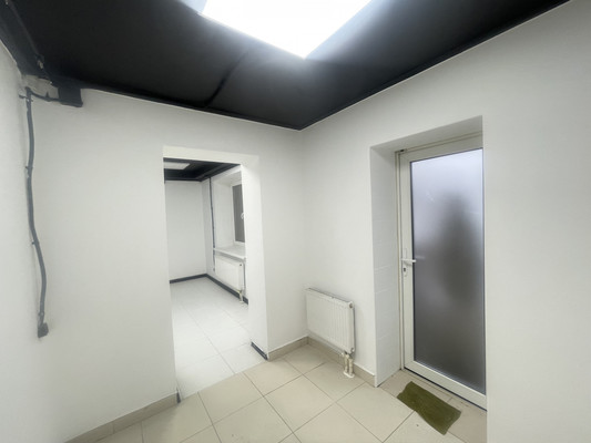 Продам коммерческое помещение 41 м2, Беланова ул, 10А, Калининград г