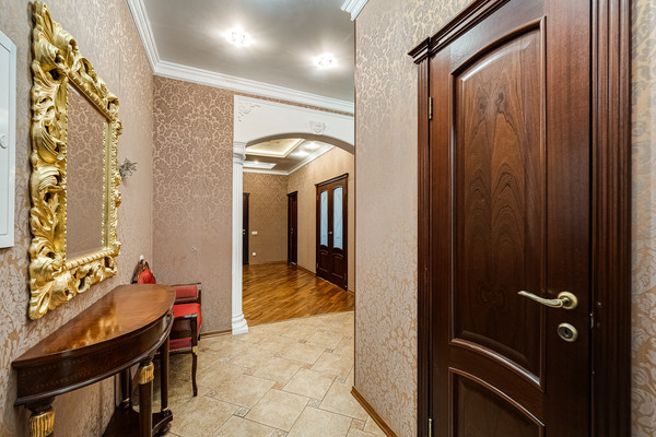 Продам трехкомнатную (3-комн.) квартиру, Севастопольский пр-кт, 28к8, Москва г