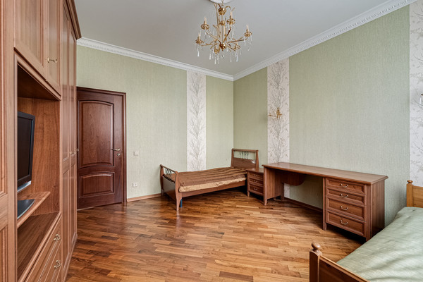 Продам трехкомнатную (3-комн.) квартиру, Севастопольский пр-кт, 28к8, Москва г