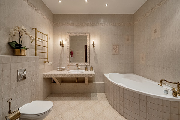 Продам трехкомнатную (3-комн.) квартиру, Севастопольский пр-кт, 28к8, Москва г