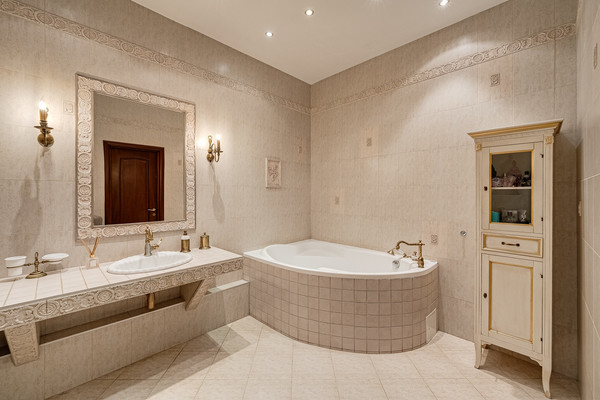 Продам трехкомнатную (3-комн.) квартиру, Севастопольский пр-кт, 28к8, Москва г