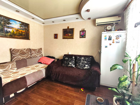 Продам трехкомнатную (3-комн.) квартиру, Ленина ул, 35, Апшеронск г