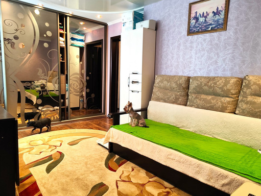 Продам трехкомнатную (3-комн.) квартиру, Ленина ул, 35, Апшеронск г