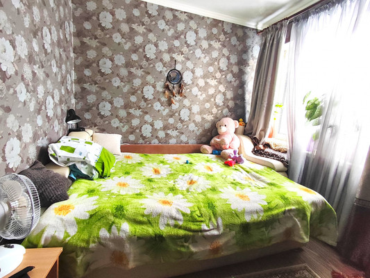 Продам трехкомнатную (3-комн.) квартиру, Ленина ул, 35, Апшеронск г