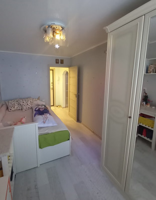Продам двухкомнатную (2-комн.) квартиру, Крупской ул, 64, Мурманск г