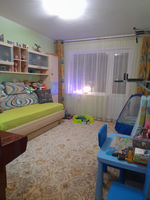 Продам трехкомнатную (3-комн.) квартиру, Крупской ул, 64, Мурманск г