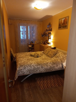 Продам трехкомнатную (3-комн.) квартиру, Крупской ул, 64, Мурманск г