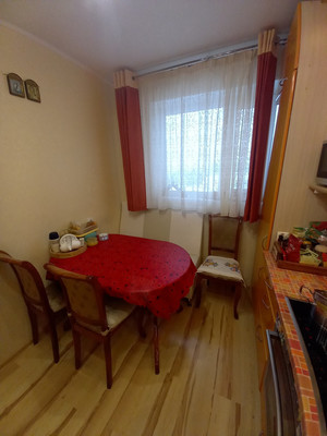 Продам трехкомнатную (3-комн.) квартиру, Крупской ул, 64, Мурманск г