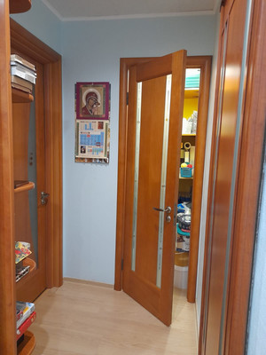 Продам трехкомнатную (3-комн.) квартиру, Крупской ул, 64, Мурманск г