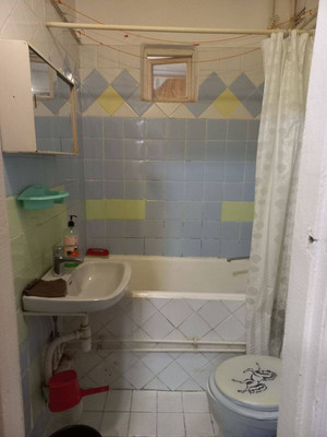 Продам двухкомнатную (2-комн.) квартиру, Генерала Захарова ул, 12, Симферополь г