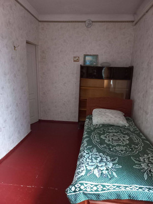 Продам двухкомнатную (2-комн.) квартиру, Генерала Захарова ул, 12, Симферополь г