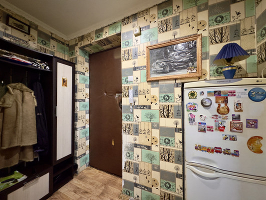 Продам трехкомнатную (3-комн.) квартиру, Киевская ул, 67/2, Симферополь г