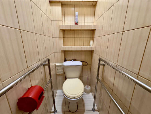 Продам трехкомнатную (3-комн.) квартиру, Киевская ул, 67/2, Симферополь г