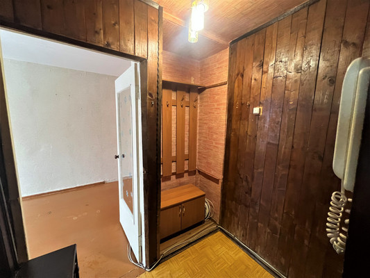 Продам однокомнатную (1-комн.) квартиру, Гусева ул, 3, Дятьково г