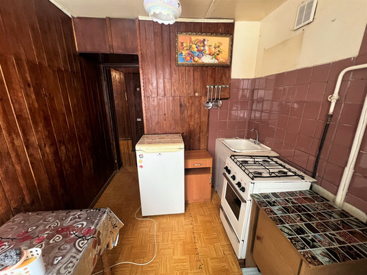 Продам однокомнатную (1-комн.) квартиру, Гусева ул, 3, Дятьково г