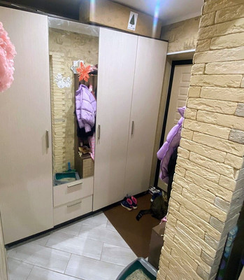 Продам однокомнатную (1-комн.) квартиру, Новгородский пр-кт, 8, Шушары п