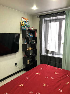 Продам трехкомнатную (3-комн.) квартиру, Псковская ул, 72, Великий Новгород г