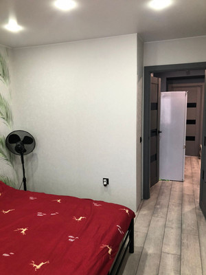 Продам трехкомнатную (3-комн.) квартиру, Псковская ул, 72, Великий Новгород г