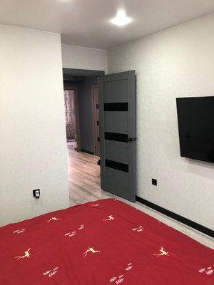 Продам трехкомнатную (3-комн.) квартиру, Псковская ул, 72, Великий Новгород г