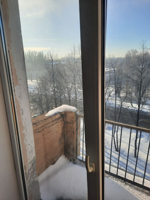 Продам комнату в 4-комн. квартире, Заводская ул, 35, Понтонный п