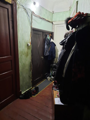 Продам комнату в 4-комн. квартире, Заводская ул, 35, Понтонный п